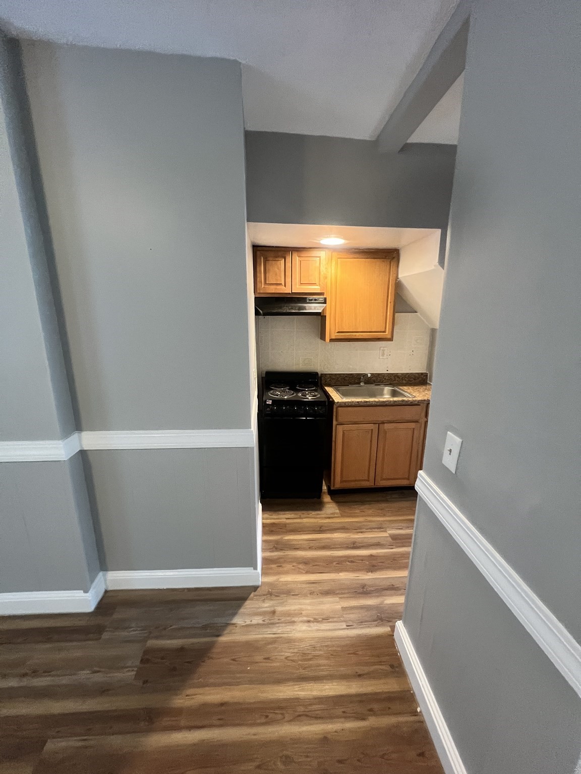 121 Grant St # A Property Photo 2