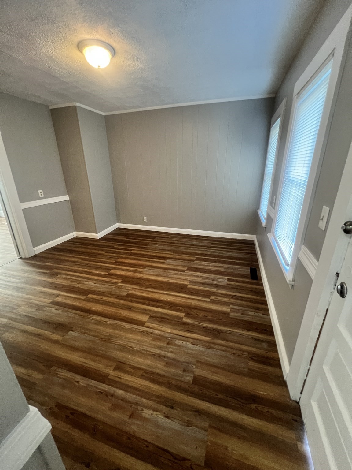 121 Grant St # A Property Photo 4