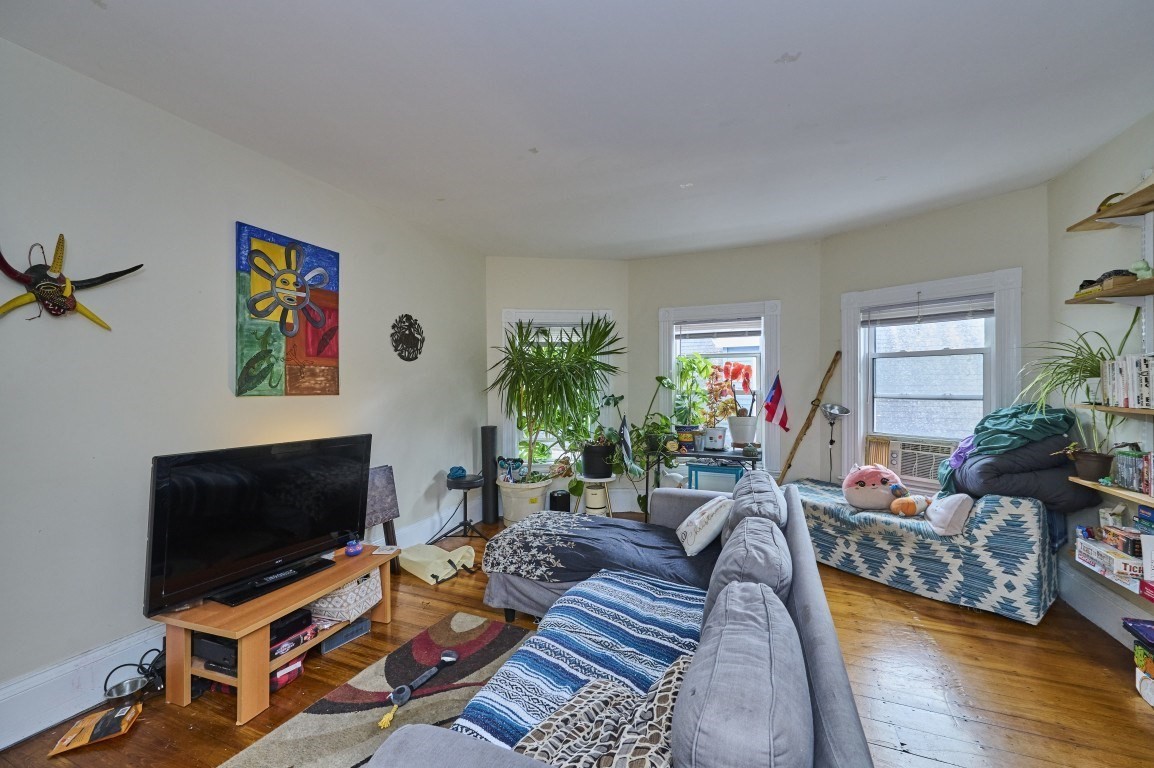 11 Wolcott Street Property Photo 9