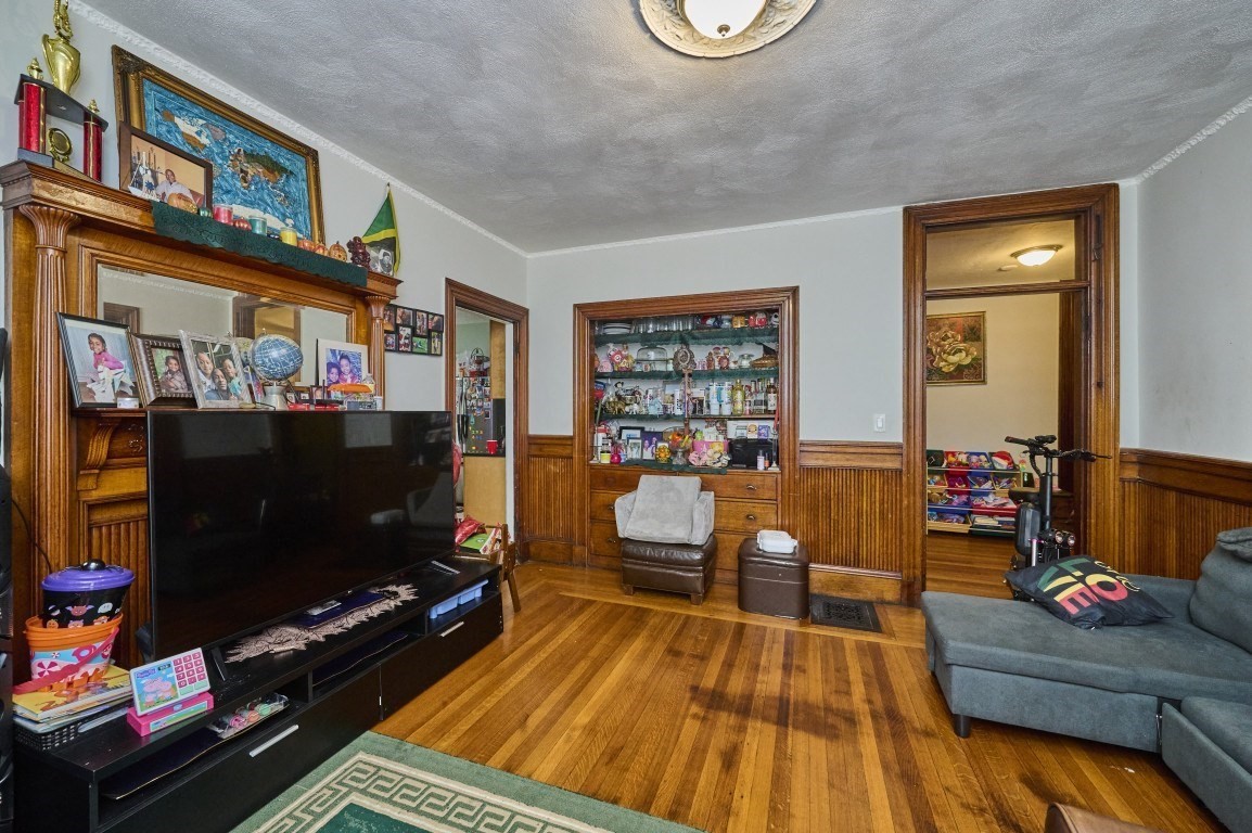 11 Wolcott Street Property Photo 11