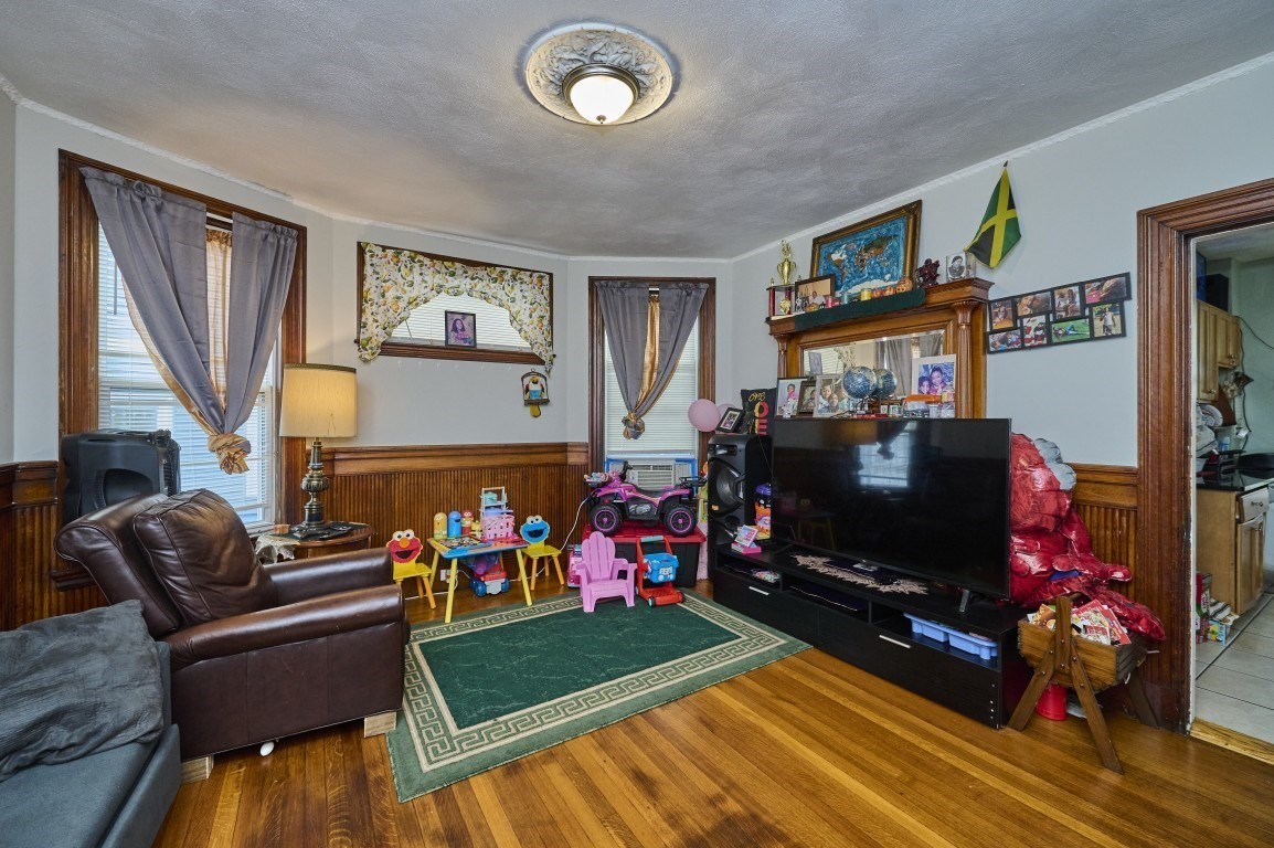 11 Wolcott Street Property Photo 14