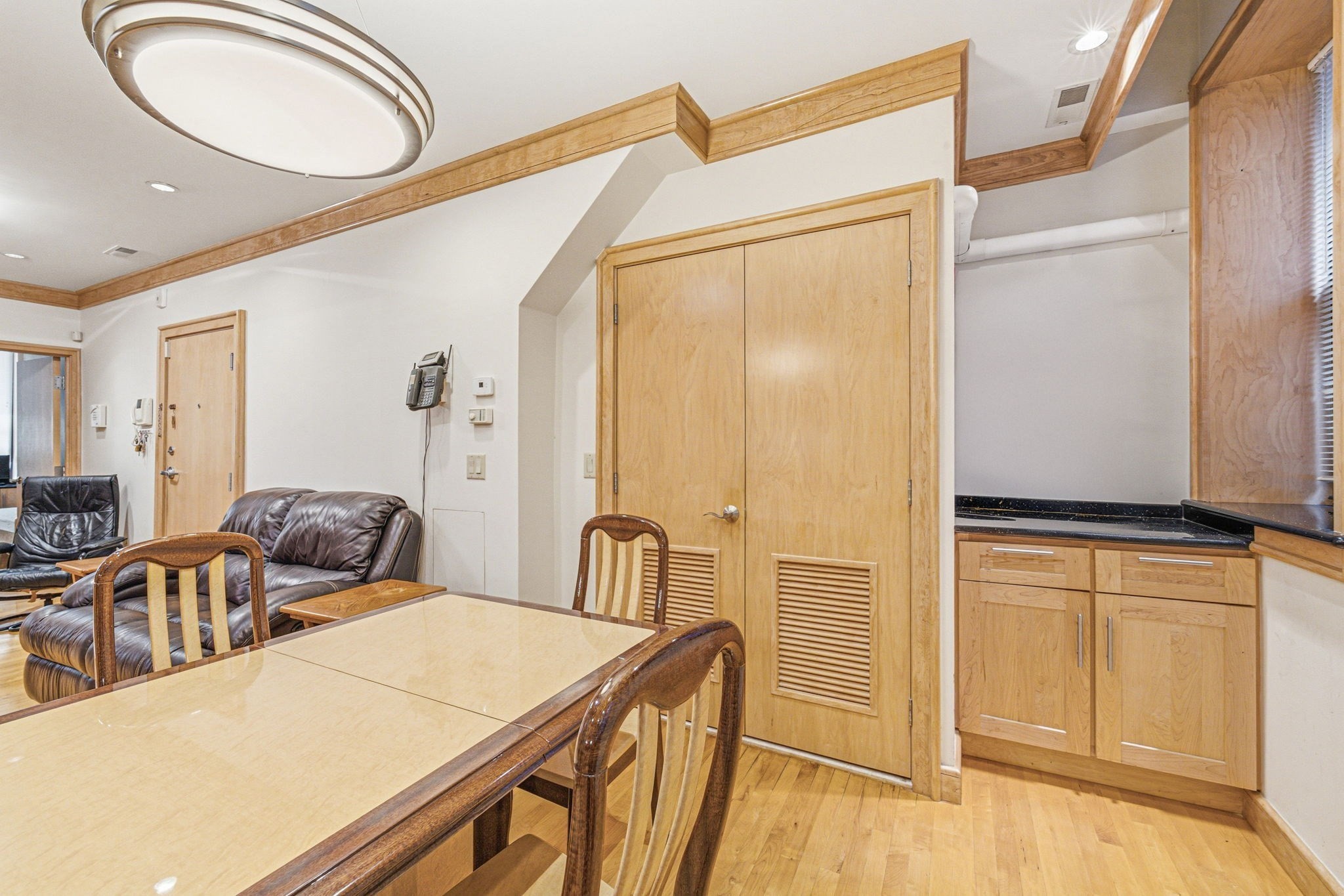 34 Harrison Avenue # B Property Photo 9