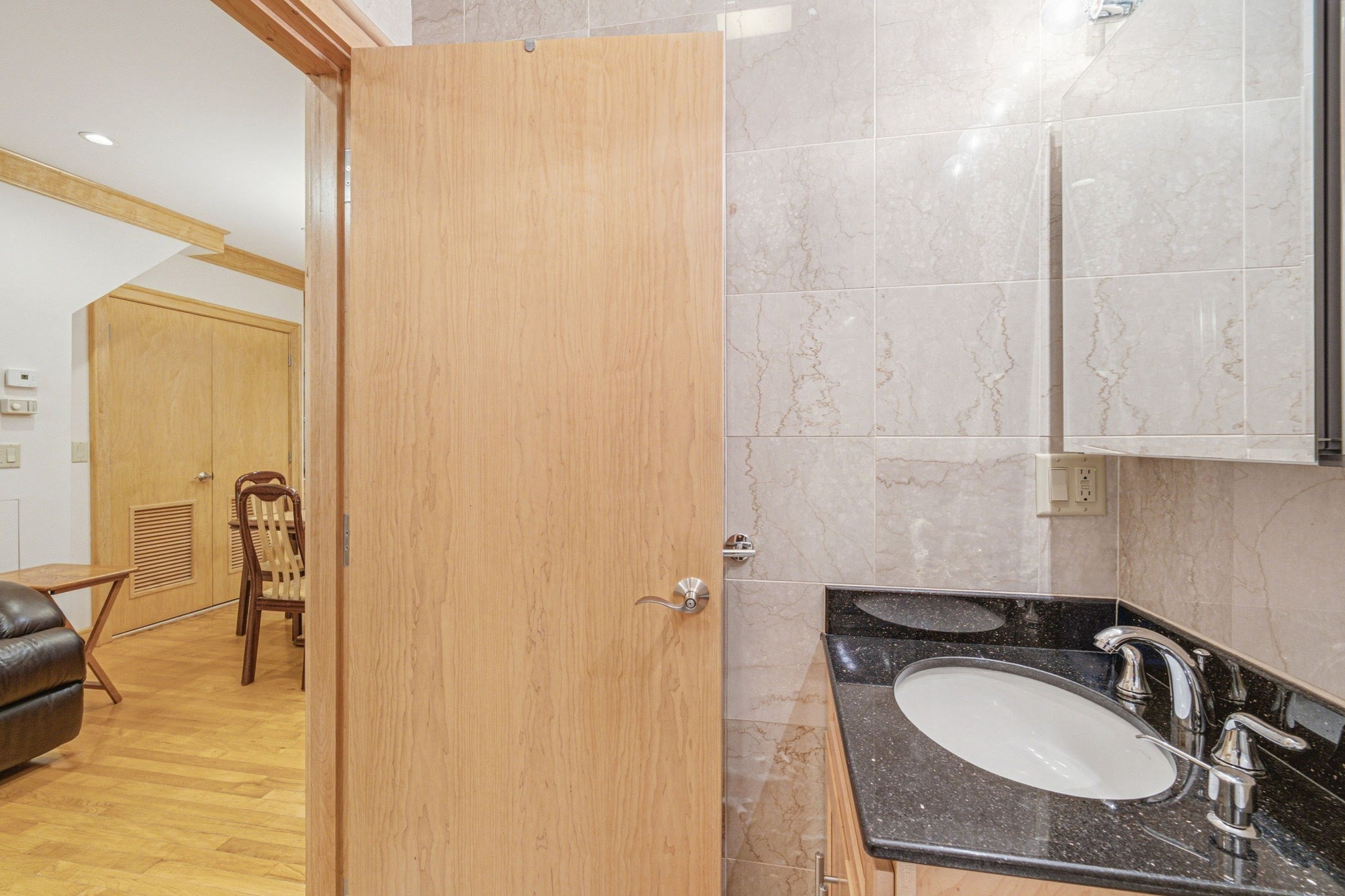 34 Harrison Avenue # B Property Photo 11
