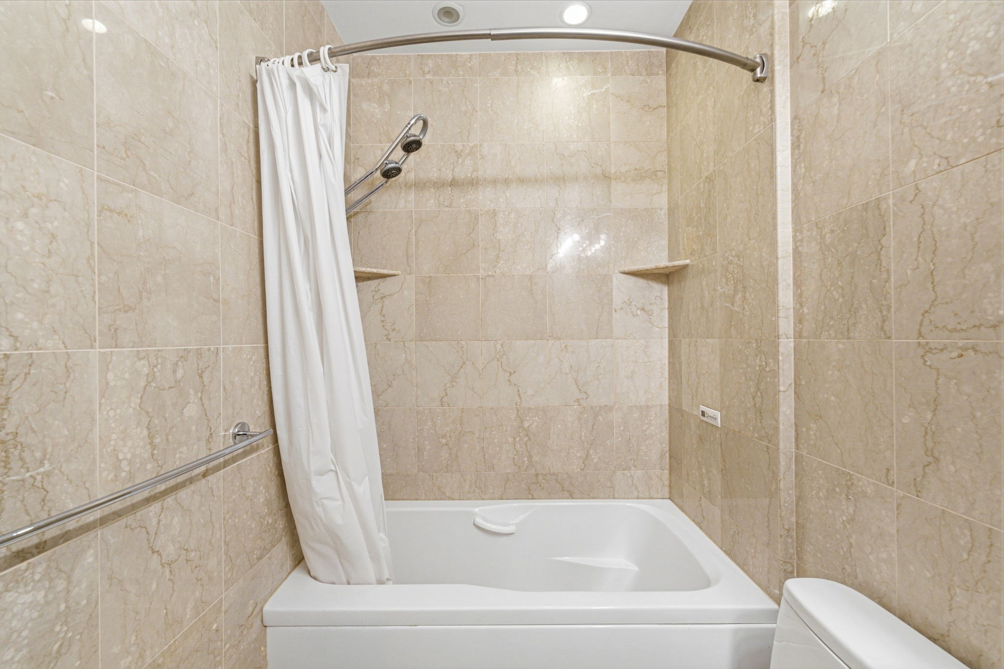 34 Harrison Avenue # B Property Photo 19