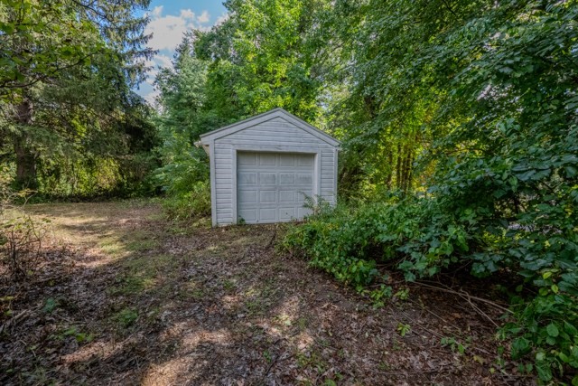101 Willowdale Property Photo 7