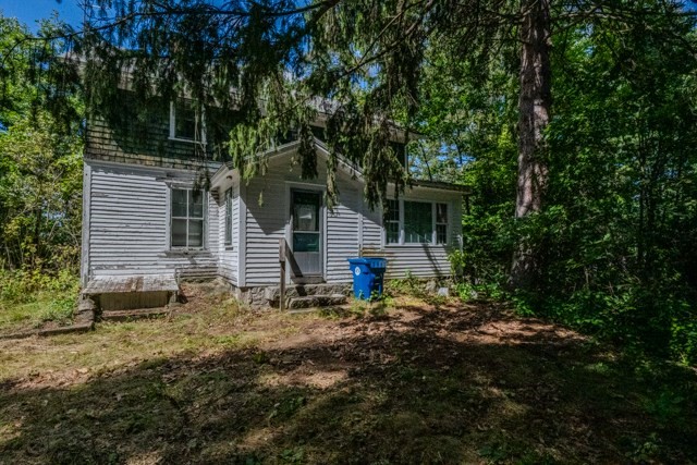 101 Willowdale Property Photo 8
