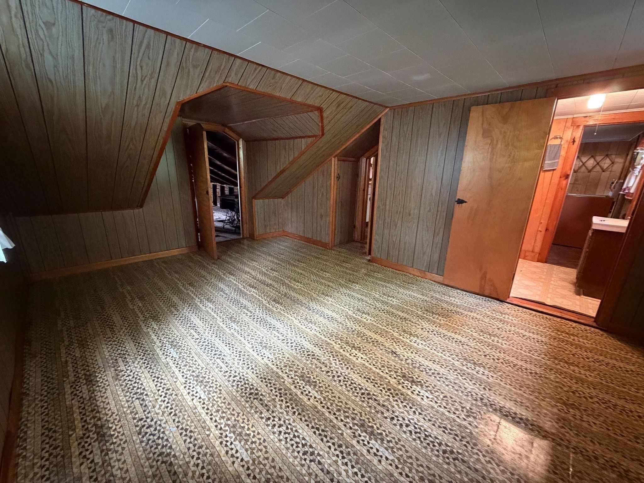 1386 Pleasant St Property Photo 13