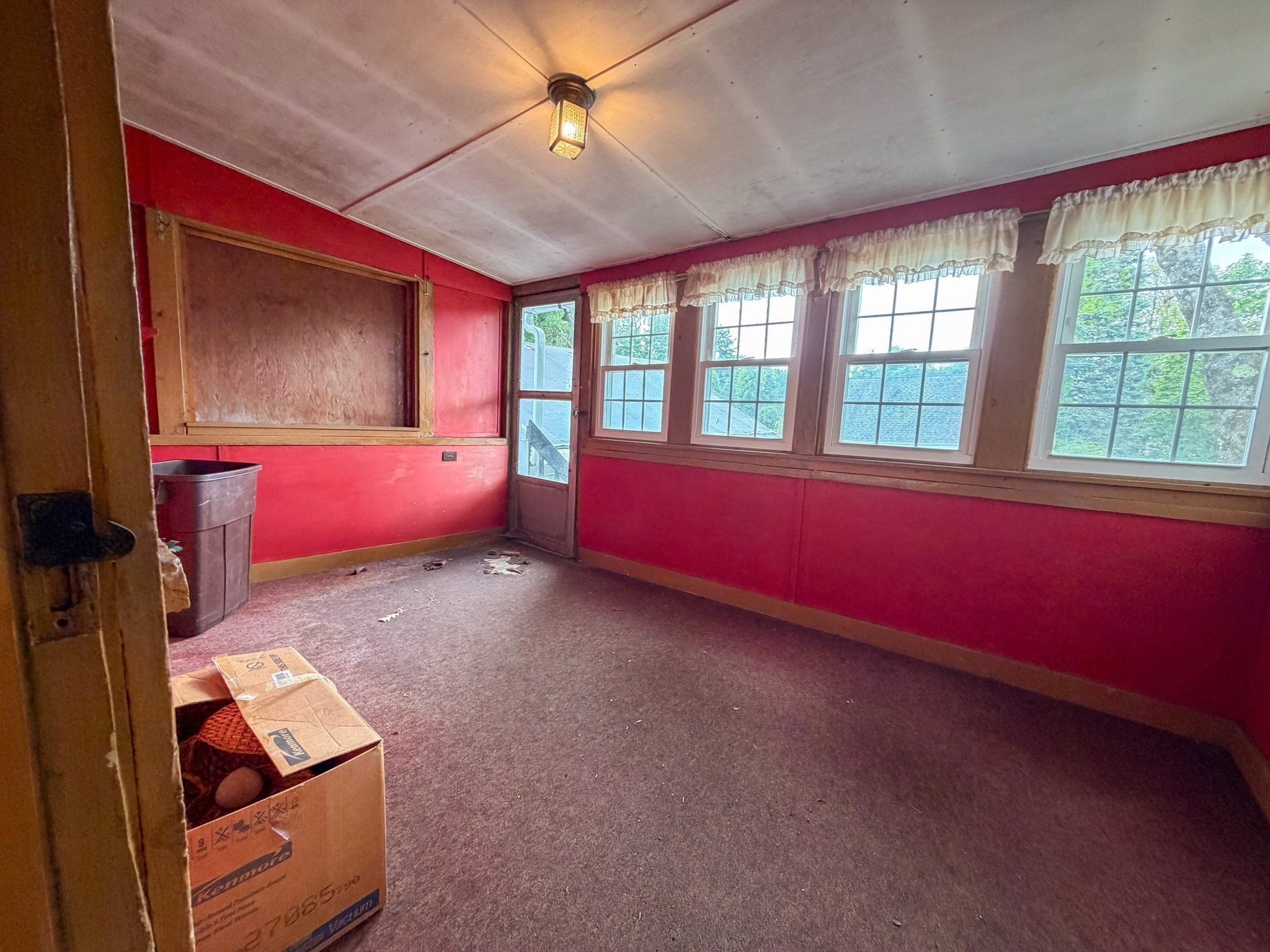 1386 Pleasant St Property Photo 15