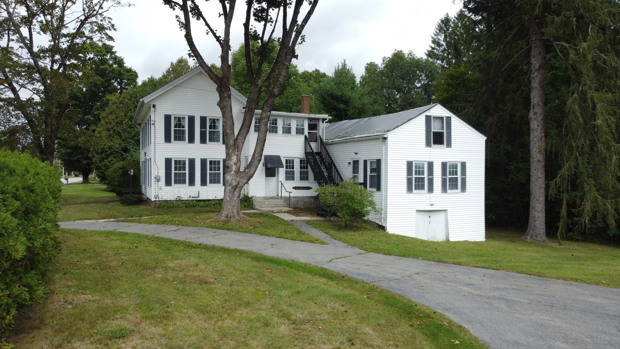 1386 Pleasant St Property Photo 26