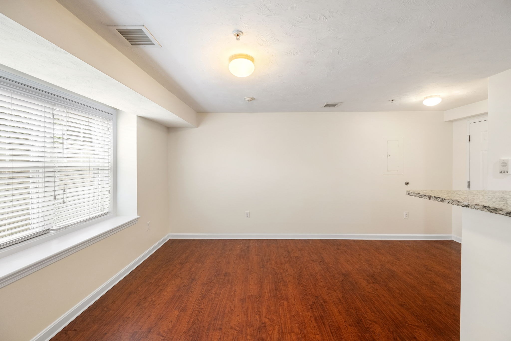 289 North Ave Property Photo 15