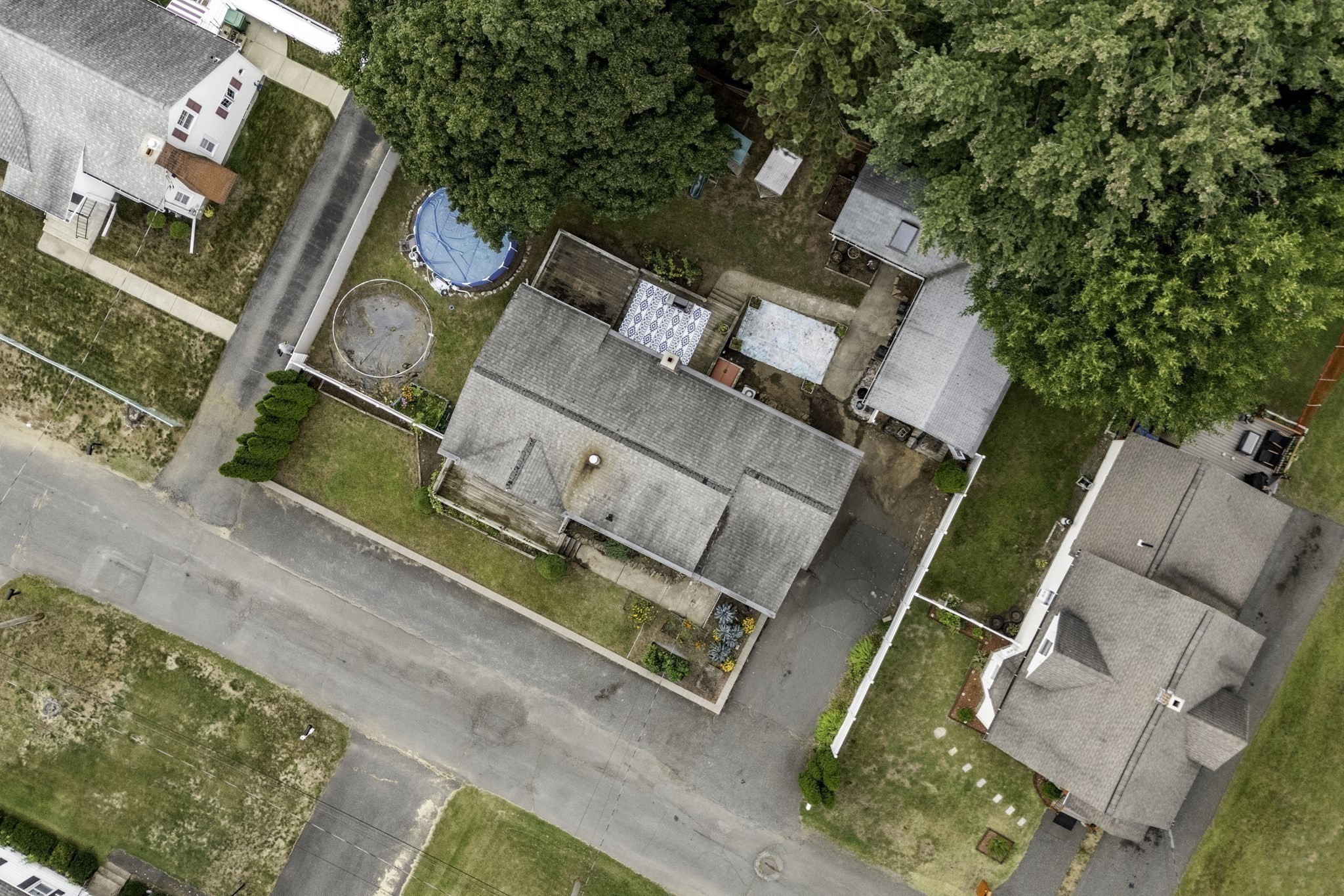 80 Quartus St Property Photo 8