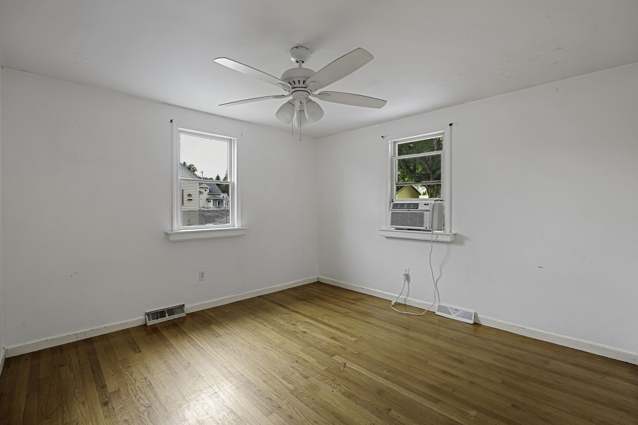 80 Quartus St Property Photo 29