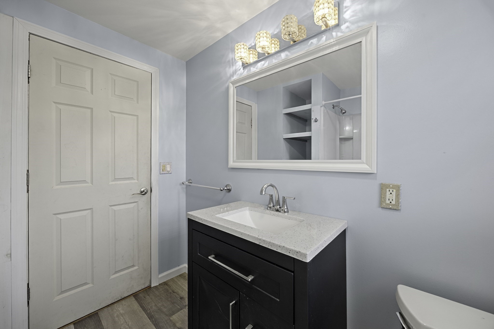 80 Quartus St Property Photo 35