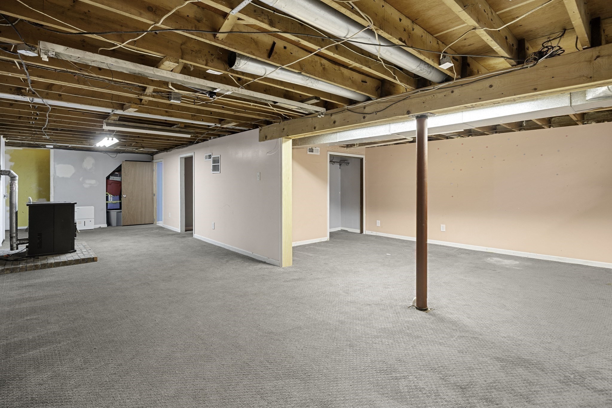 80 Quartus St Property Photo 37