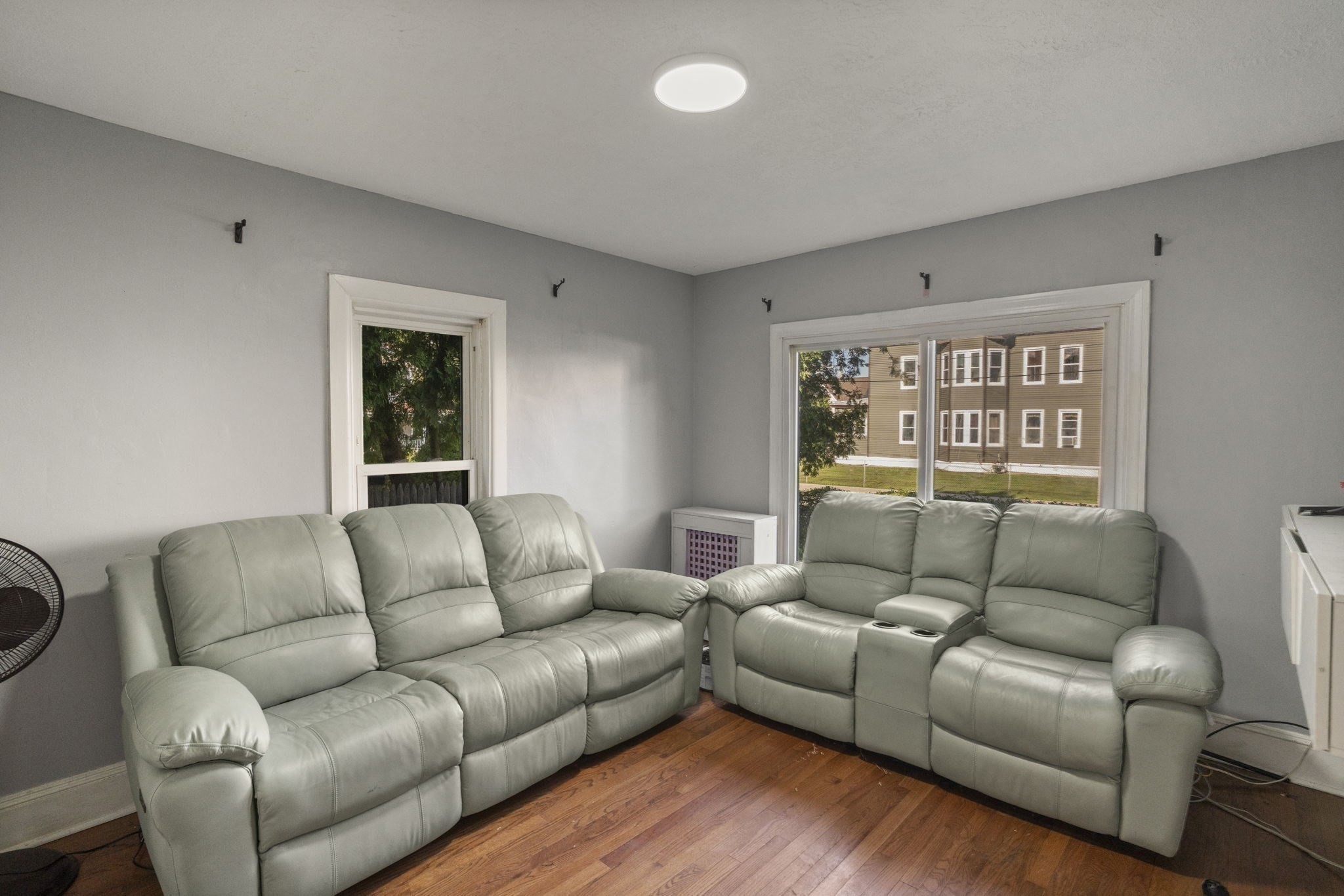 13 Cook St Property Photo 6