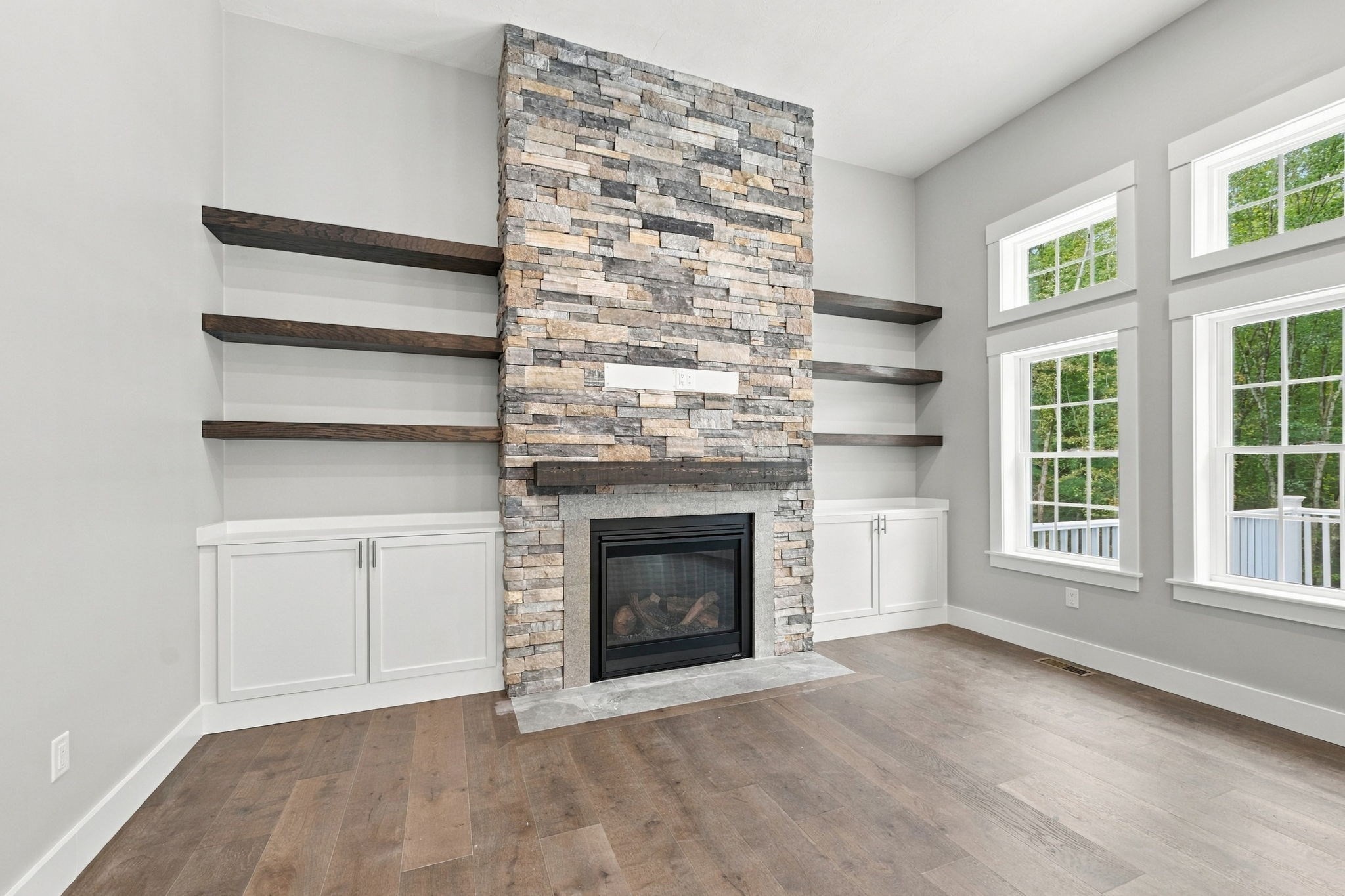 9 Southworth Street Property Photo 17