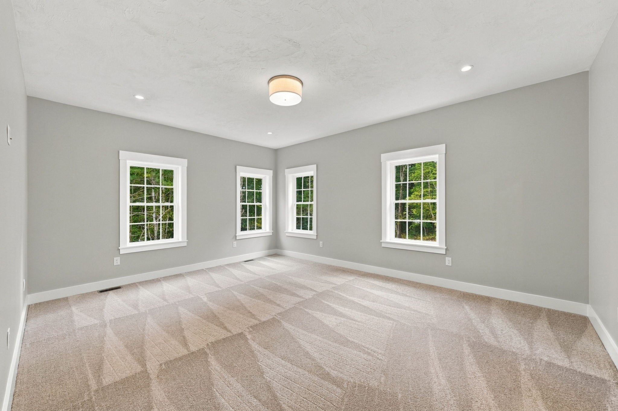 9 Southworth Street Property Photo 26