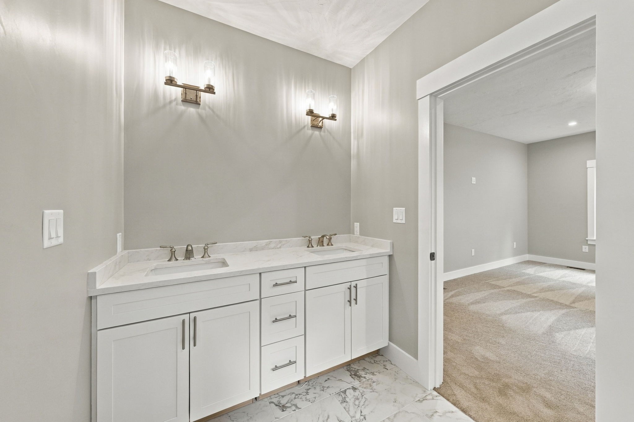 9 Southworth Street Property Photo 29