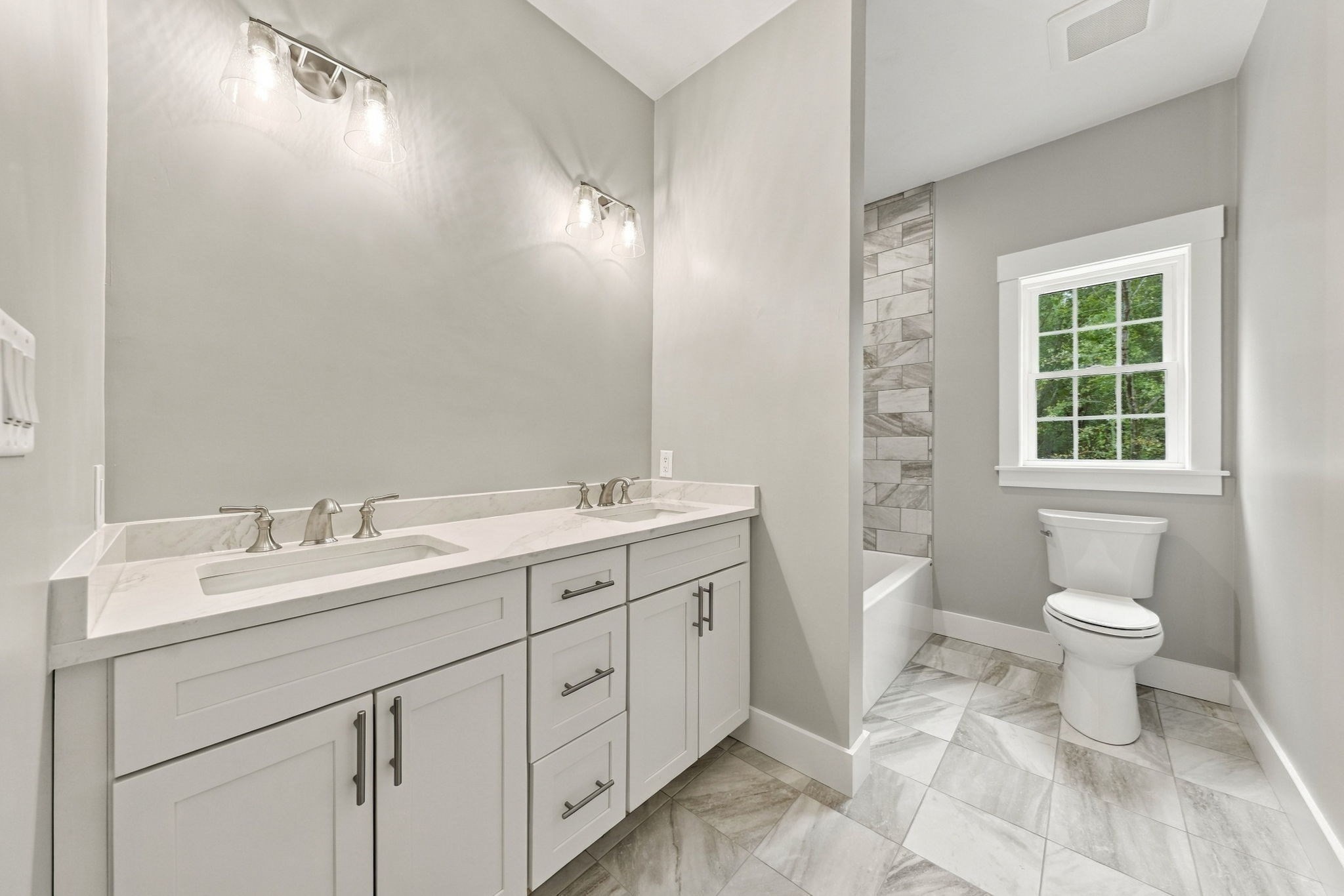 9 Southworth Street Property Photo 37