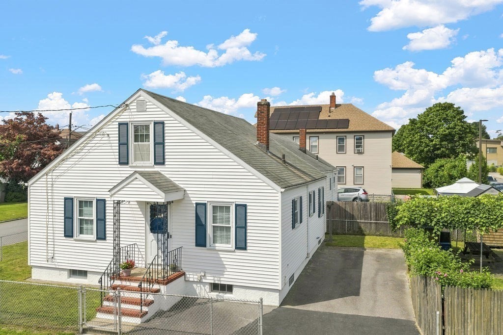 5 Brewster St Property Photo 1