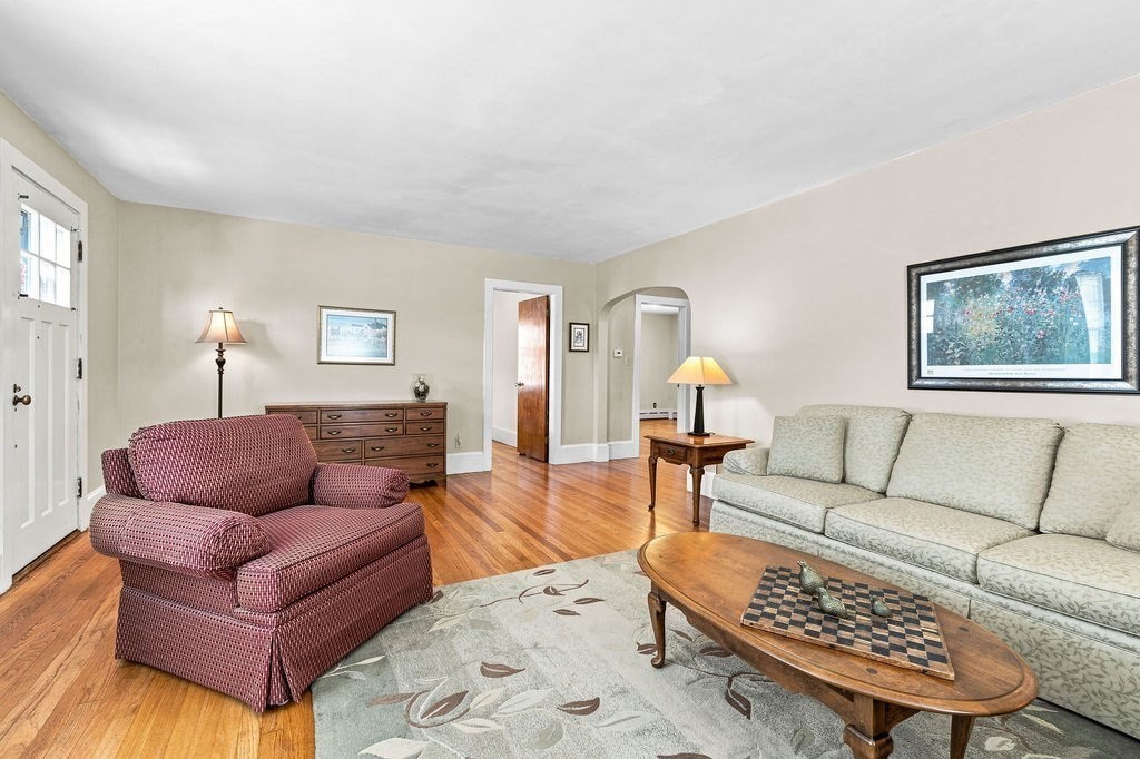 5 Brewster St Property Photo 6