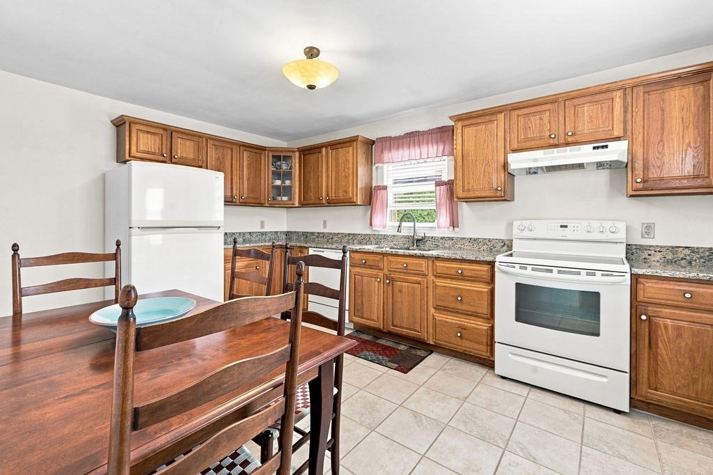 5 Brewster St Property Photo 9