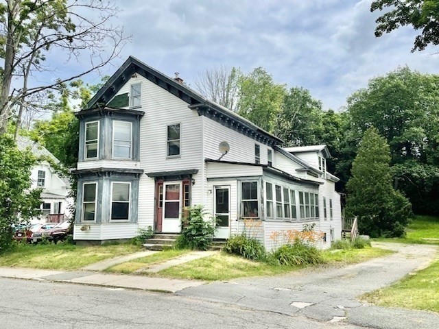 39 Summer St Property Photo 1