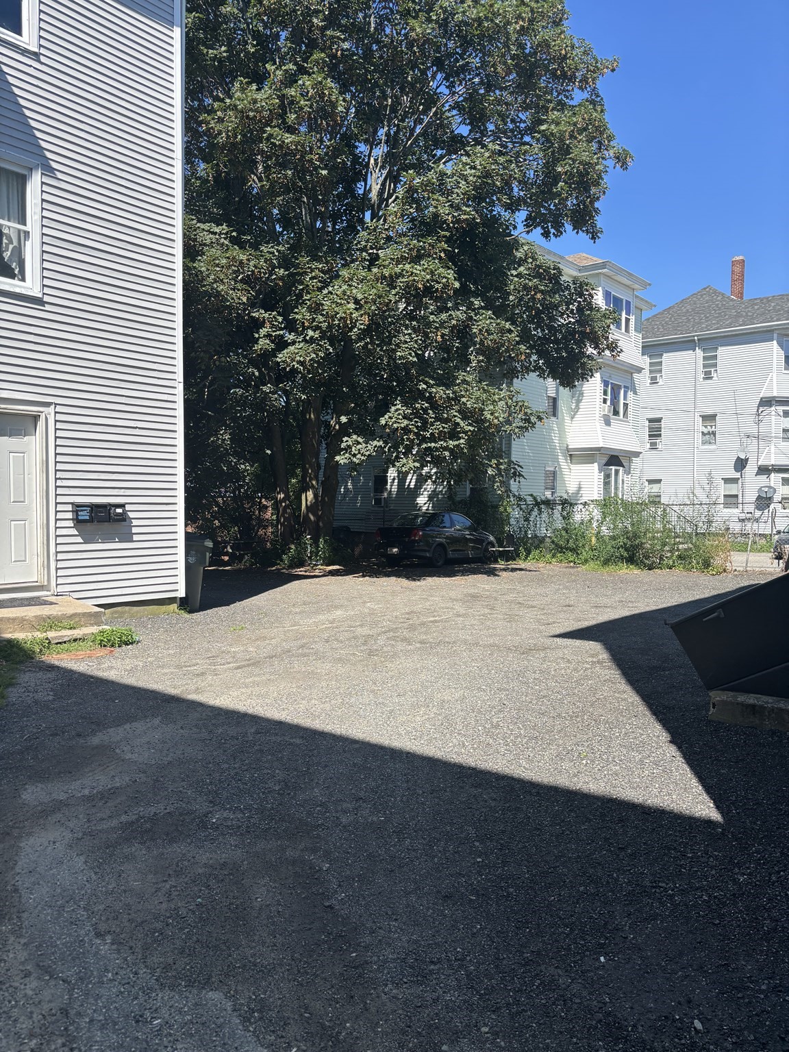 185 Covel St Property Photo 3