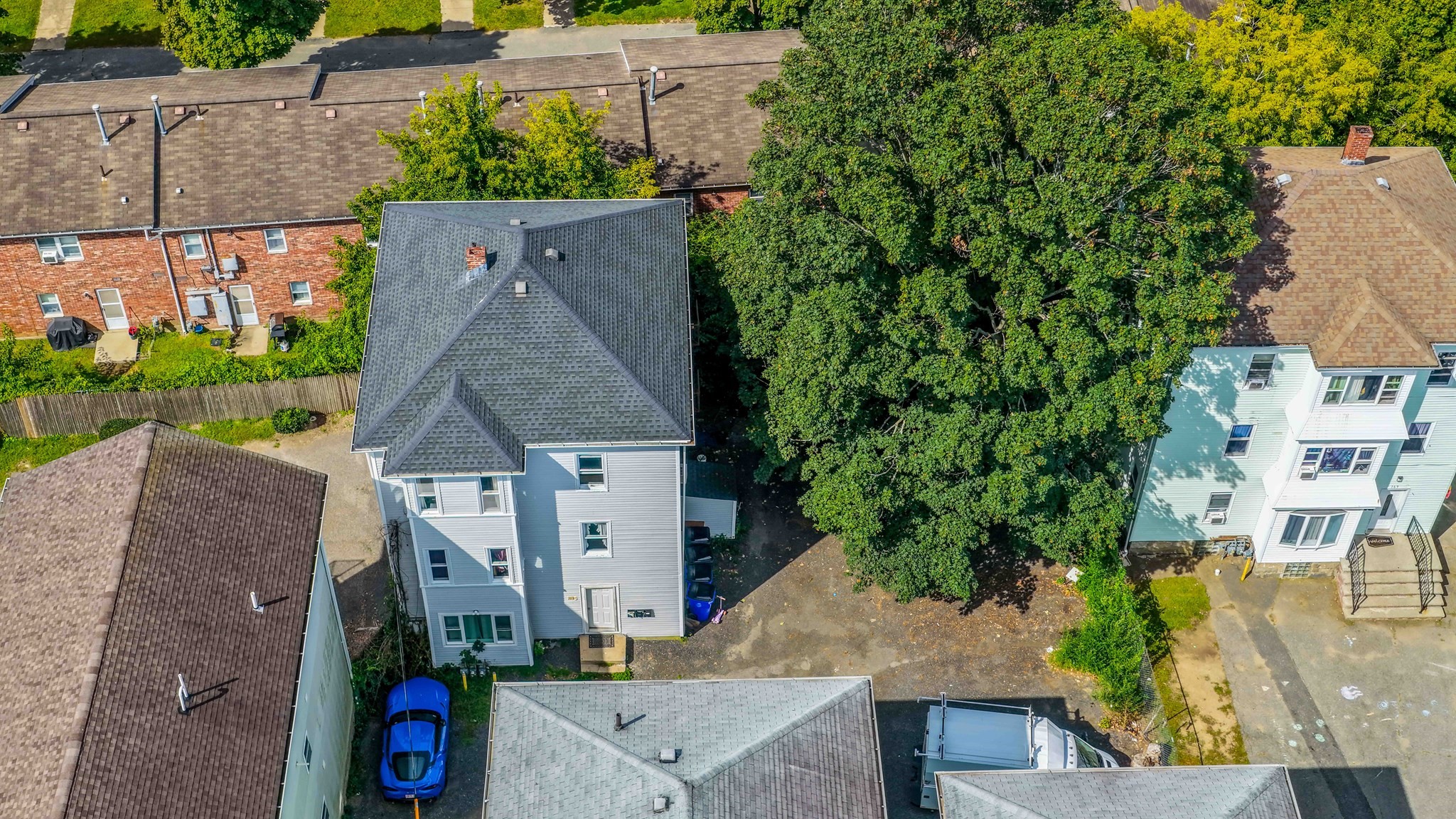 185 Covel St Property Photo 5