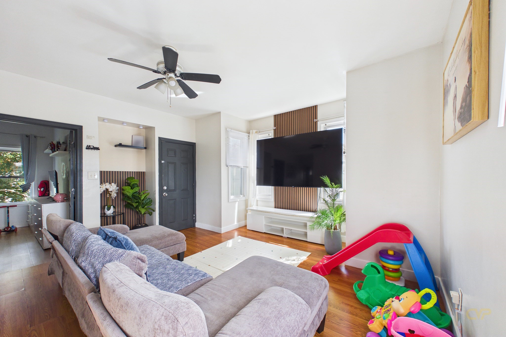 185 Covel St Property Photo 8