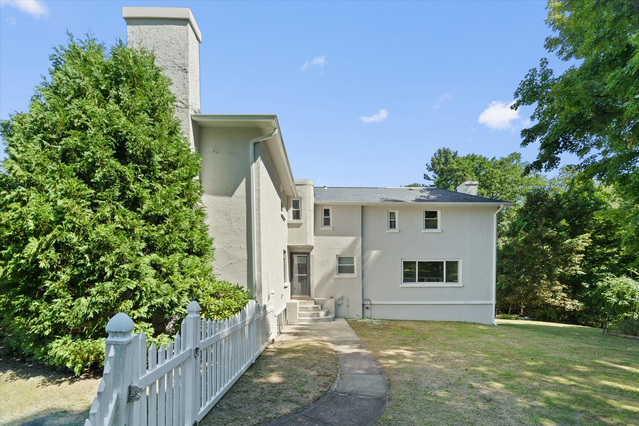 270 Moreland St Property Photo 35