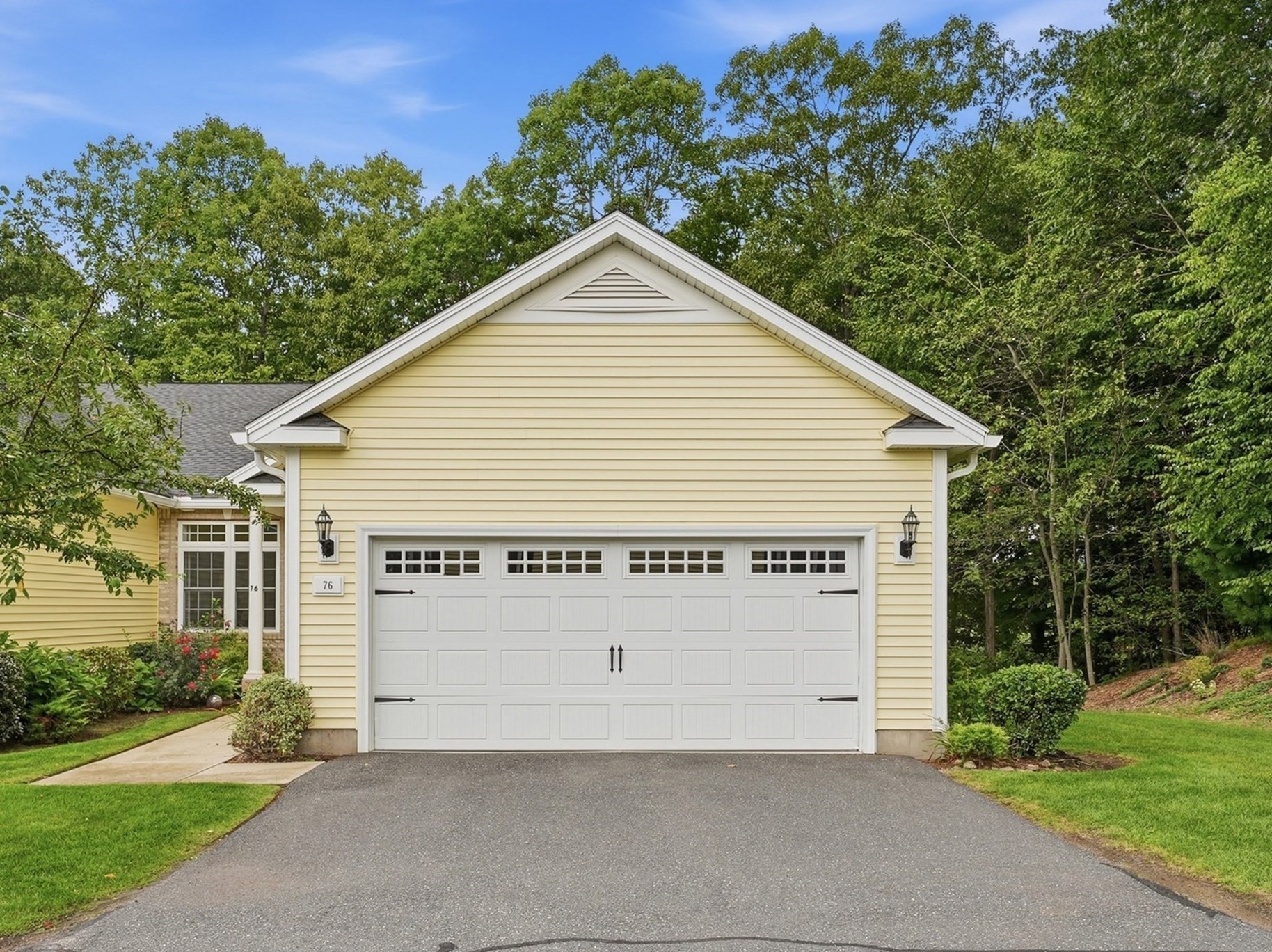 76 Beech Hill Rd # 76 Property Photo 2