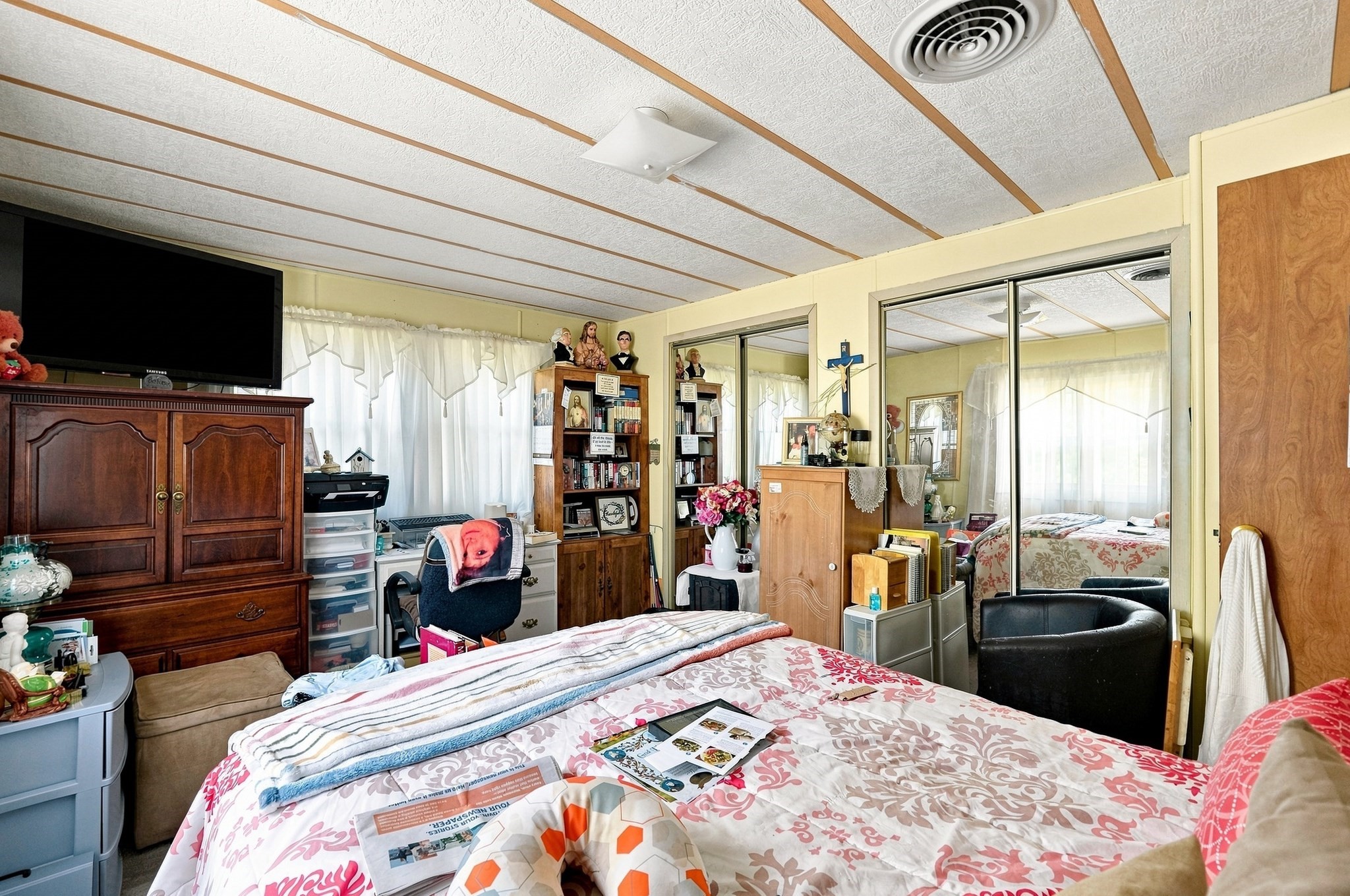60 Longboat Dr Property Photo 9