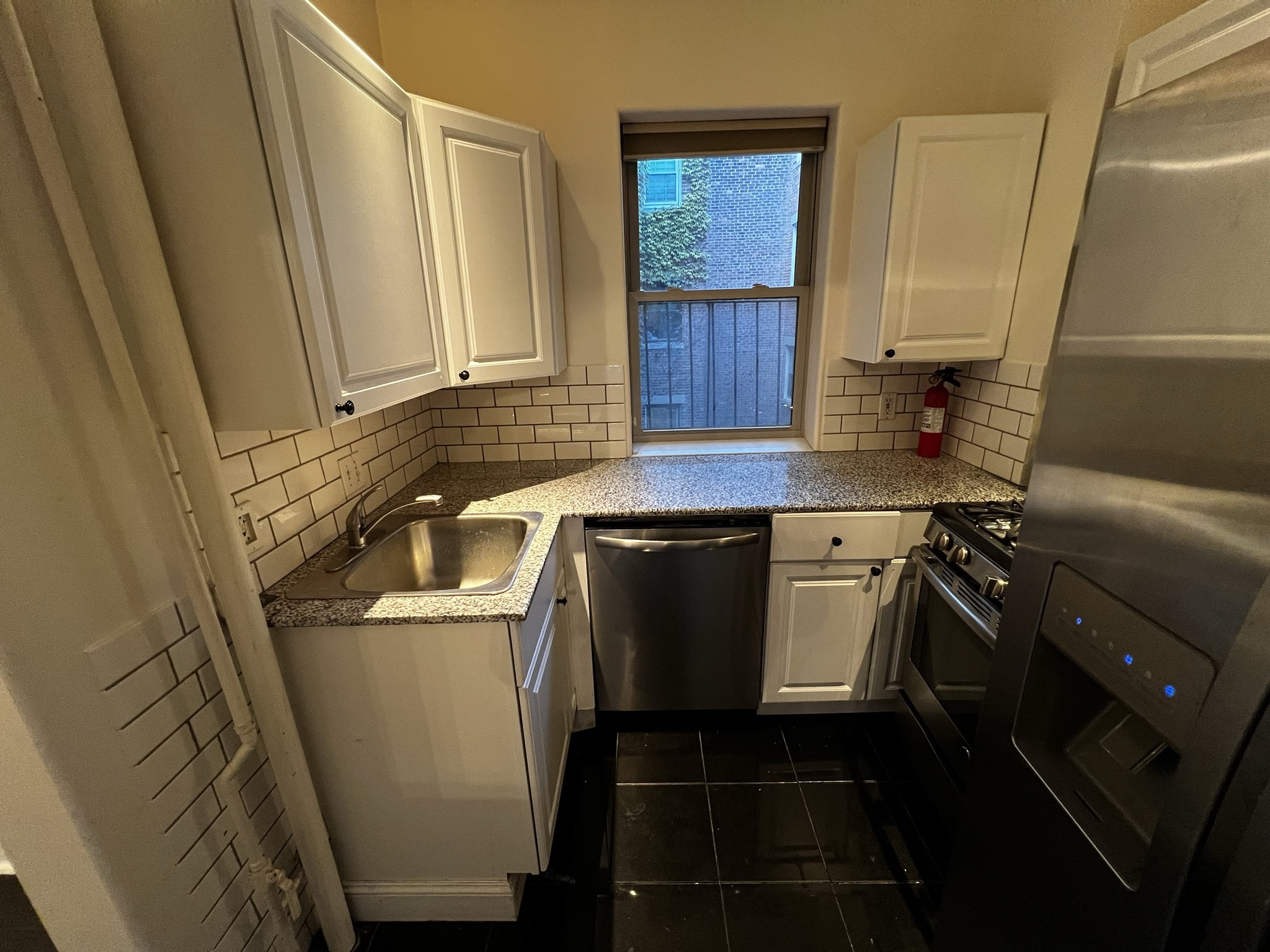 31 Queensberry St. # 12a Property Photo 3