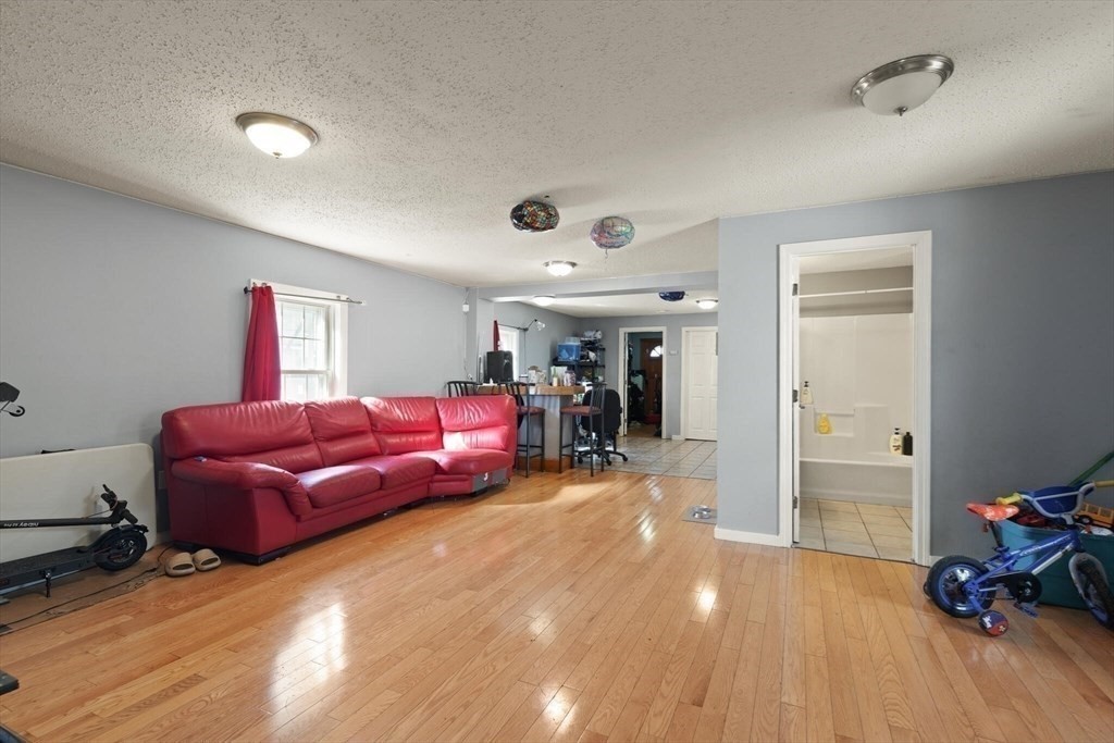 74 Chestnut St Property Photo 1