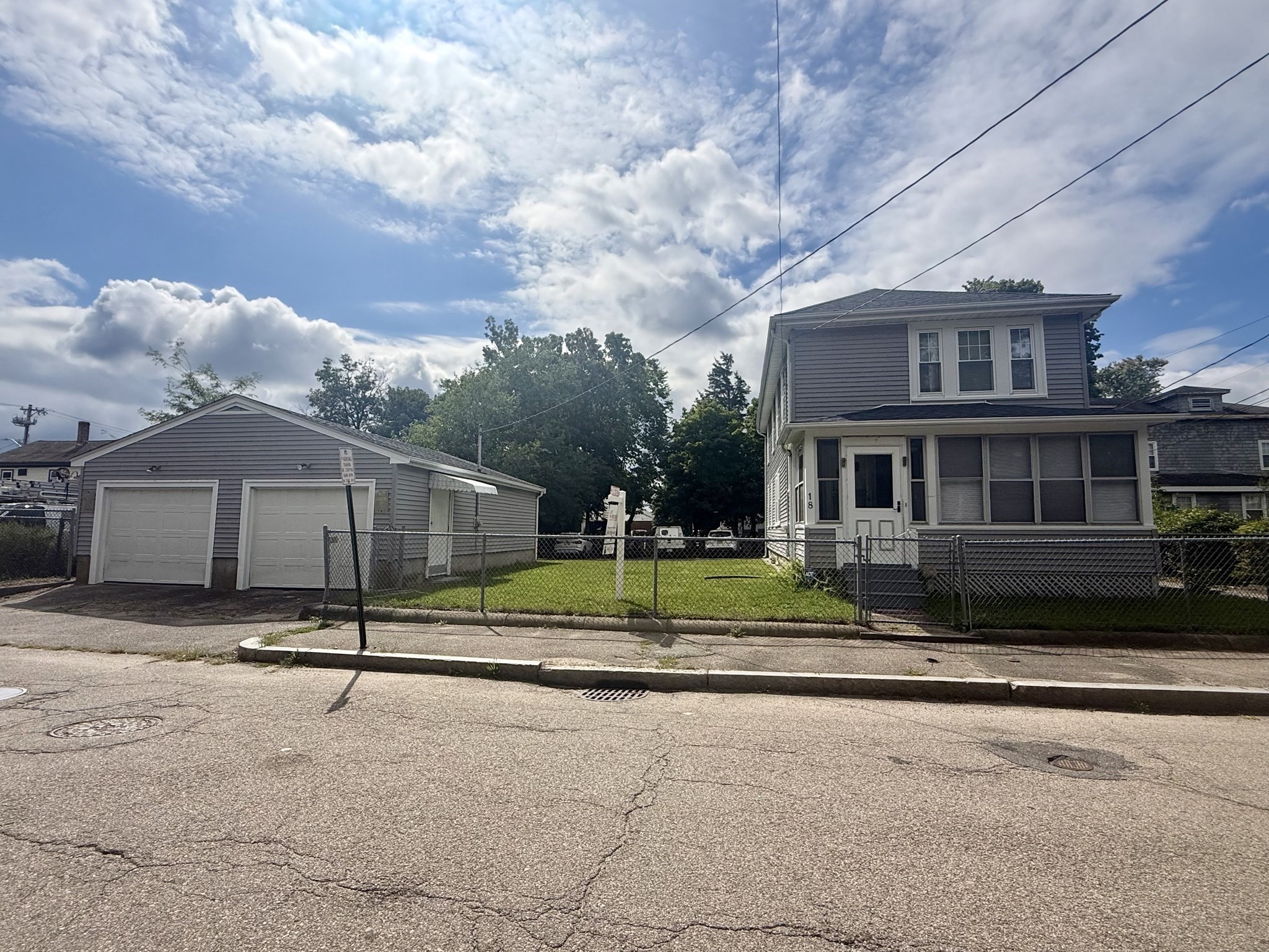 18 Ford St Property Photo 2