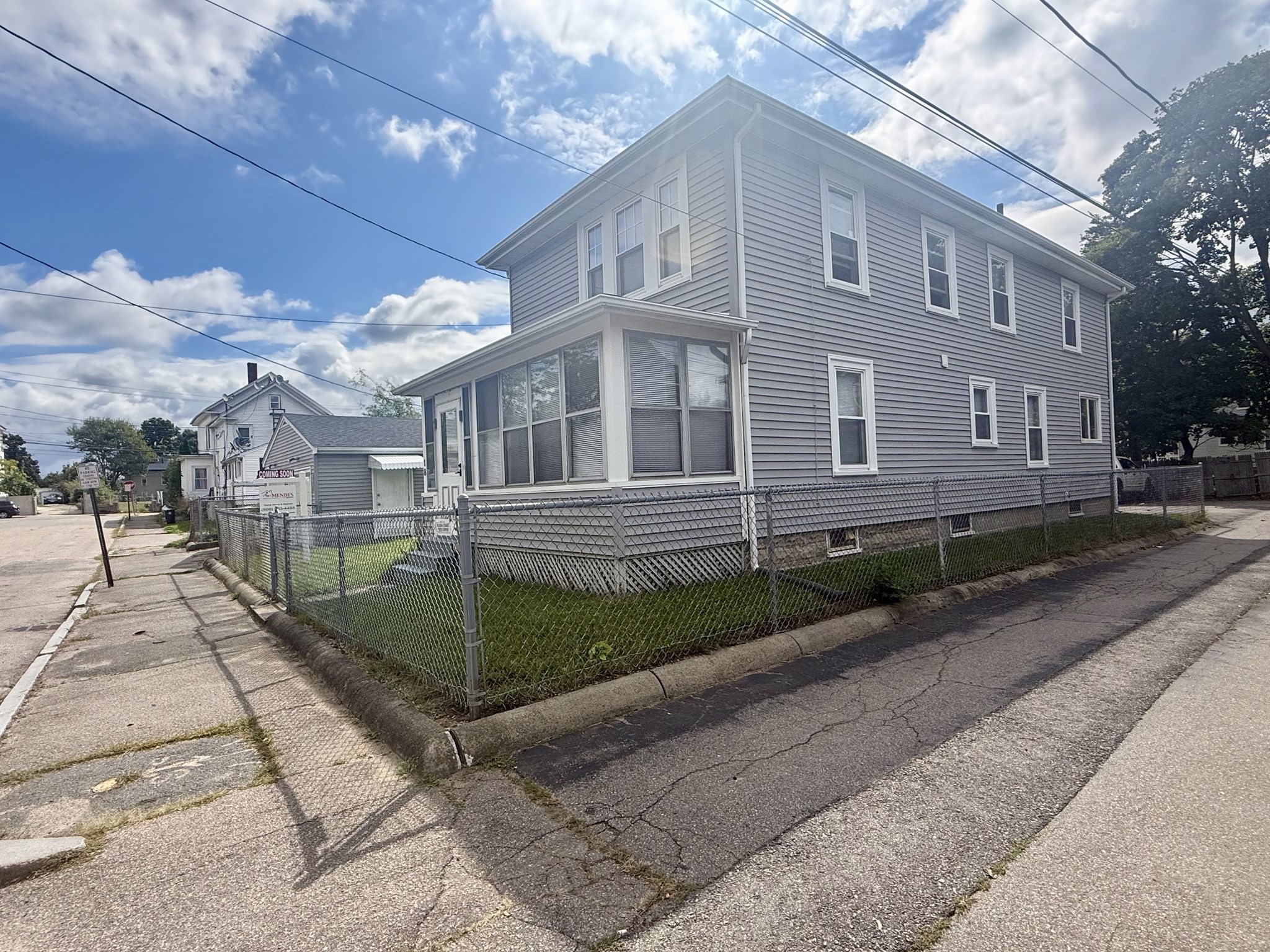 18 Ford St Property Photo 3