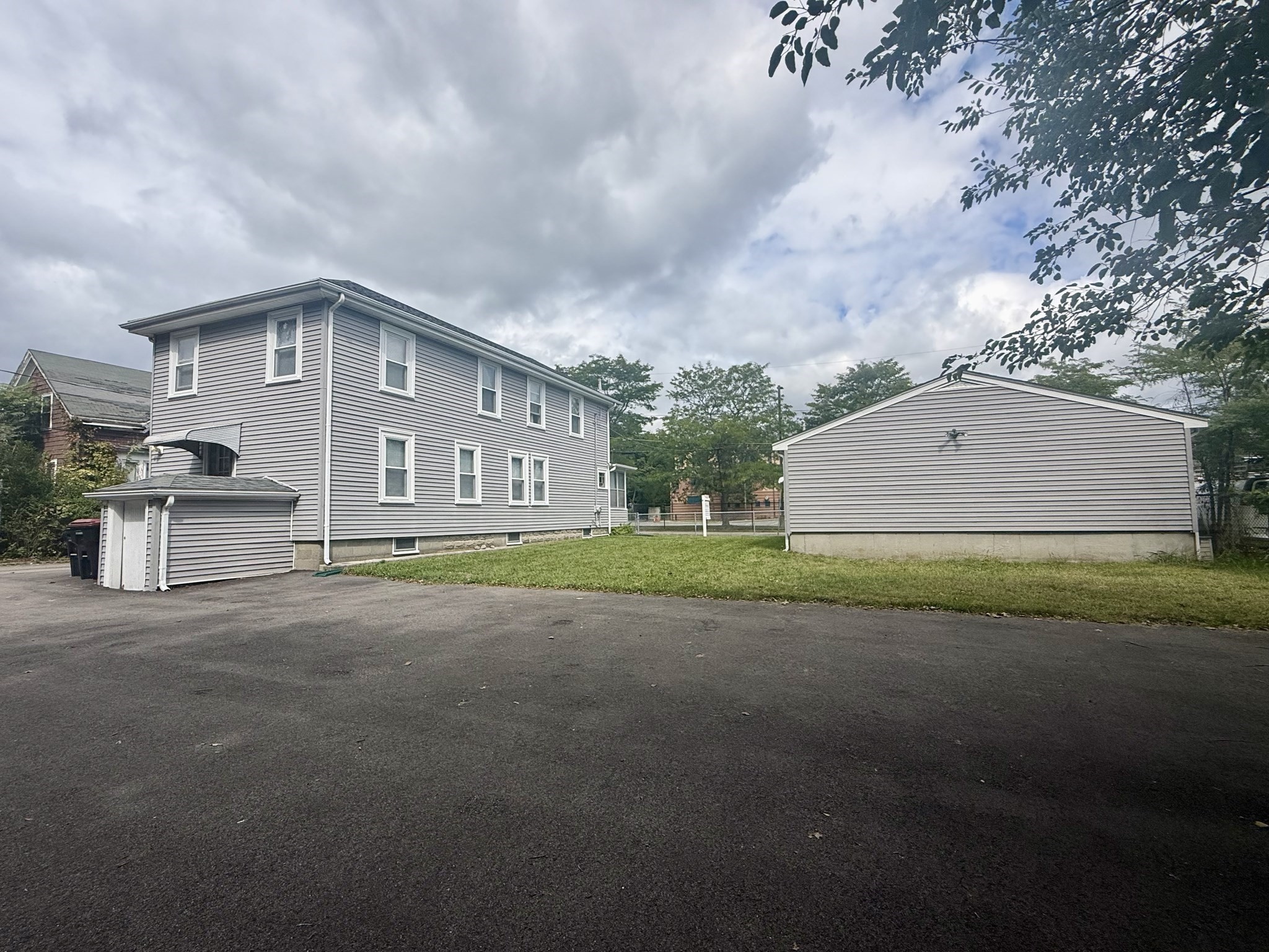 18 Ford St Property Photo 9