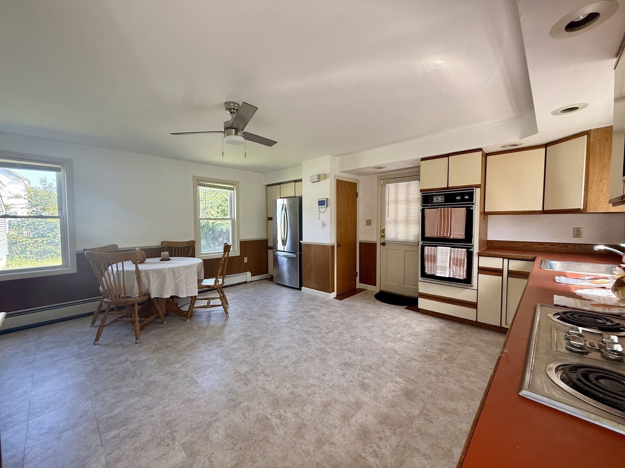 18 Ford St Property Photo 10