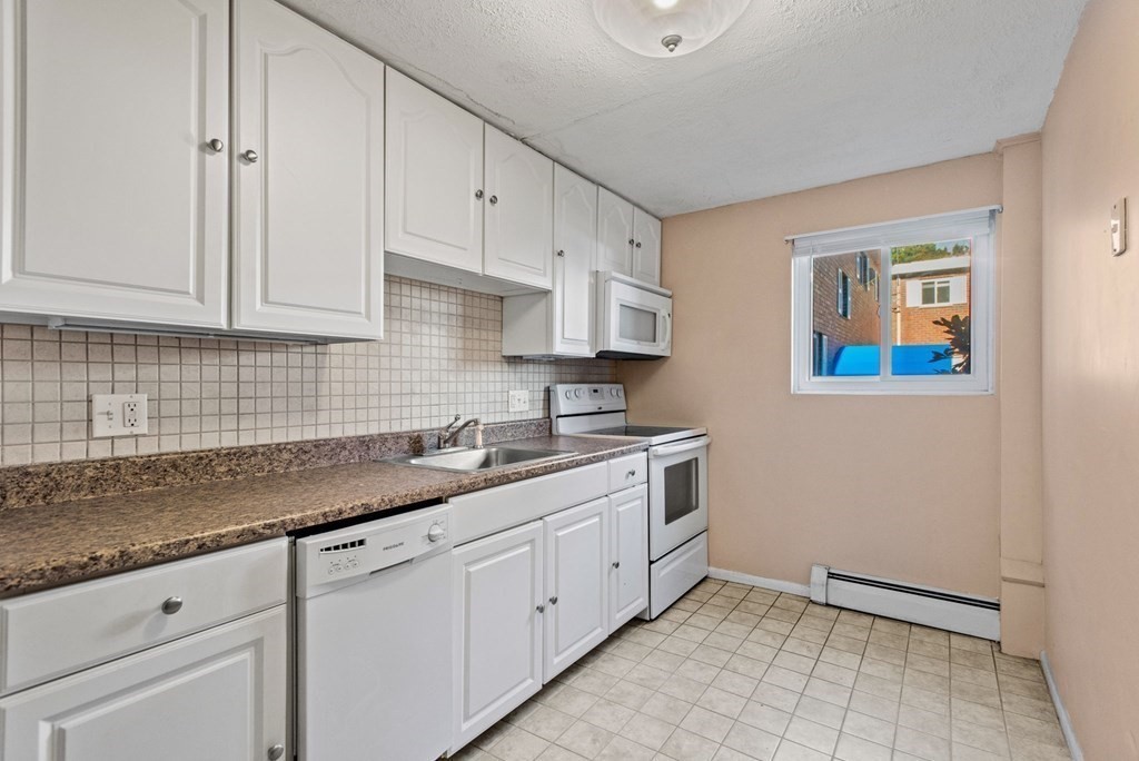 131 Creek St # 5 Property Photo 7