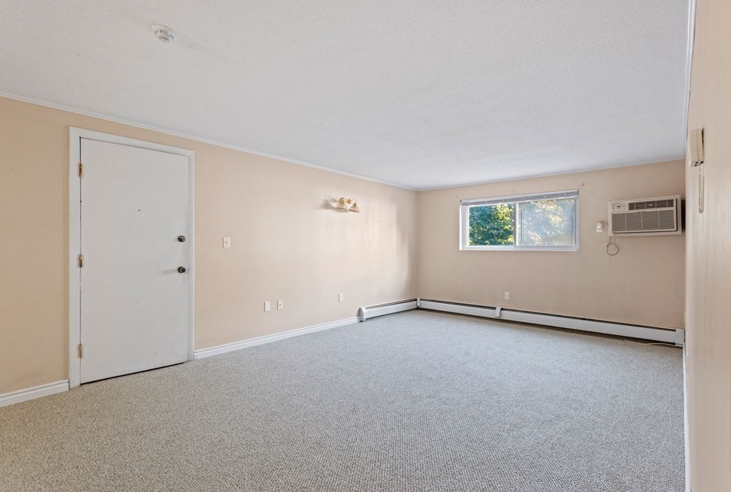131 Creek St # 5 Property Photo 10