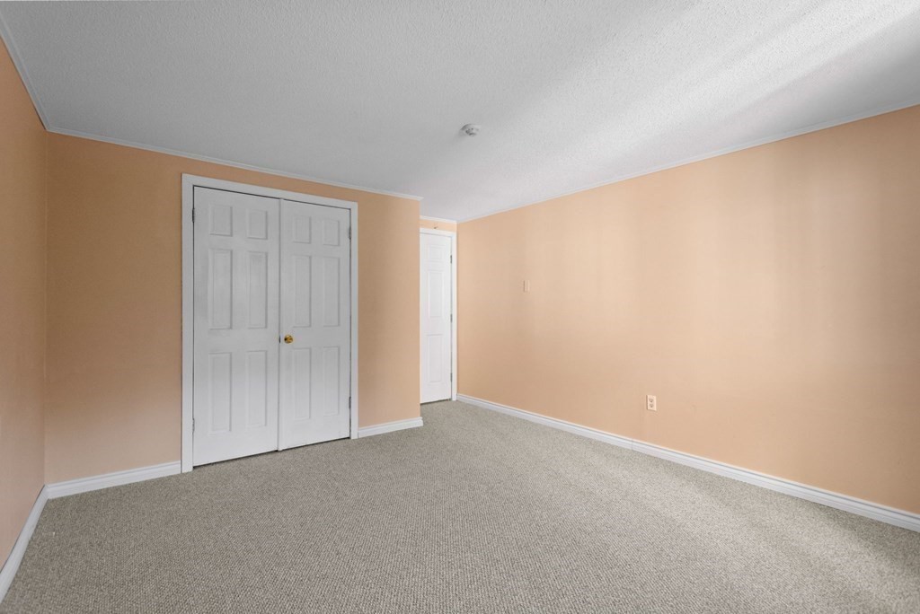 131 Creek St # 5 Property Photo 18
