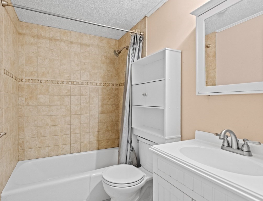 131 Creek St # 5 Property Photo 19