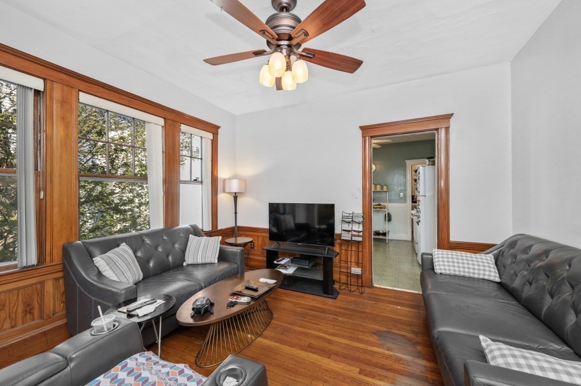 6 West Selden # 2 Property Photo 6