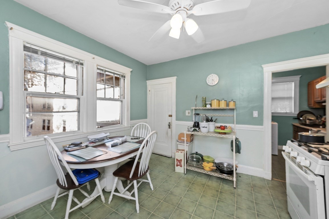 6 West Selden # 2 Property Photo 12