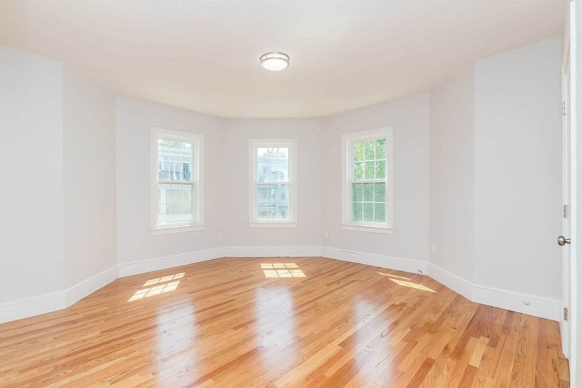 34 King Street # 3 Property Photo 6
