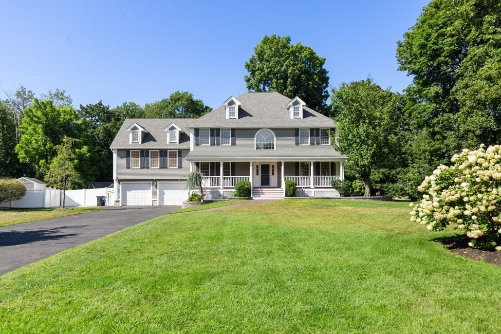 5 Green Meadow Dr Property Photo 1