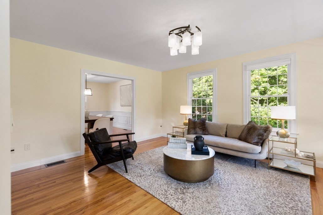 5 Green Meadow Dr Property Photo 7