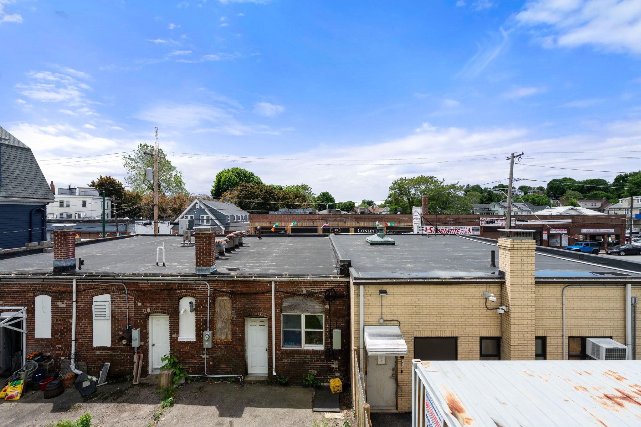 171 Belmont St Property Photo 6