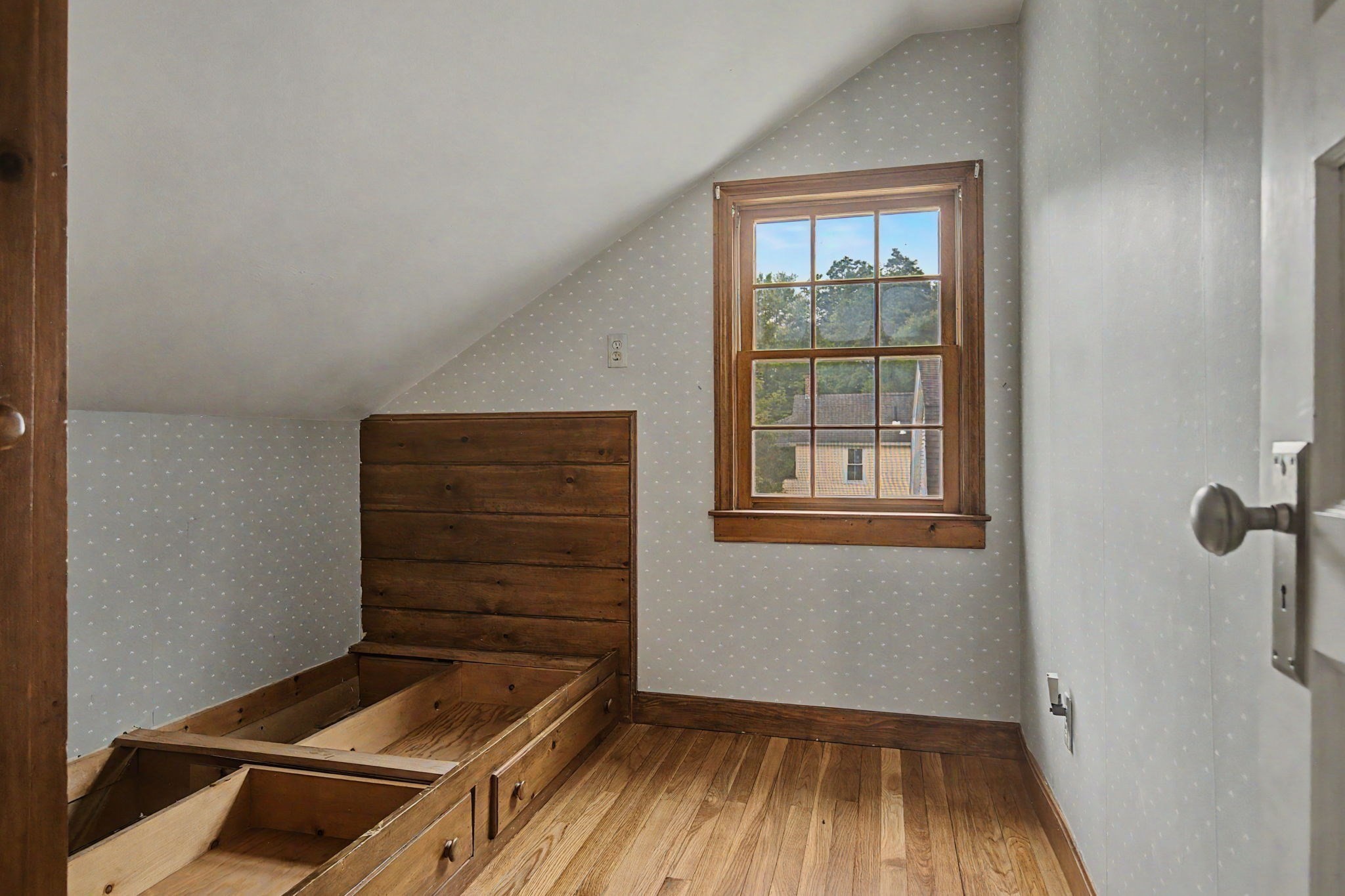 20 Graves Street Property Photo 30